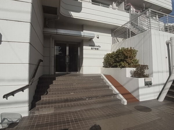 【ニックハイム東戸塚第1】エントランス