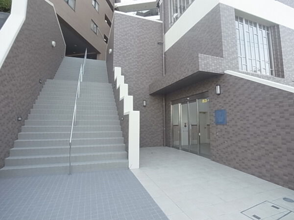 【ユニーブル東戸塚】エントランス