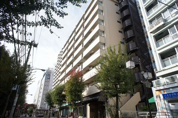 【ライオンズマンション国分寺駅前】外観
