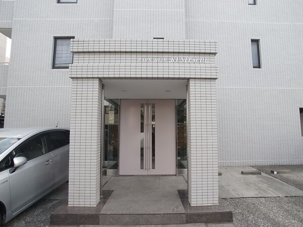 【パークハイム国立】エントランス入口 【パークハイム国立】エントランス入口