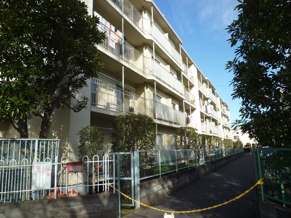 【西八王子パークハイツ】外観写真