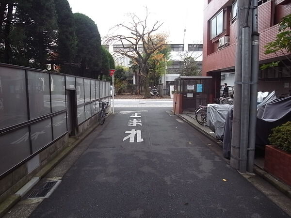 【アップルウェイむさしの】前面道路