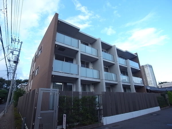 【アトランティス三鷹】外観写真 【アトランティス三鷹】外観写真