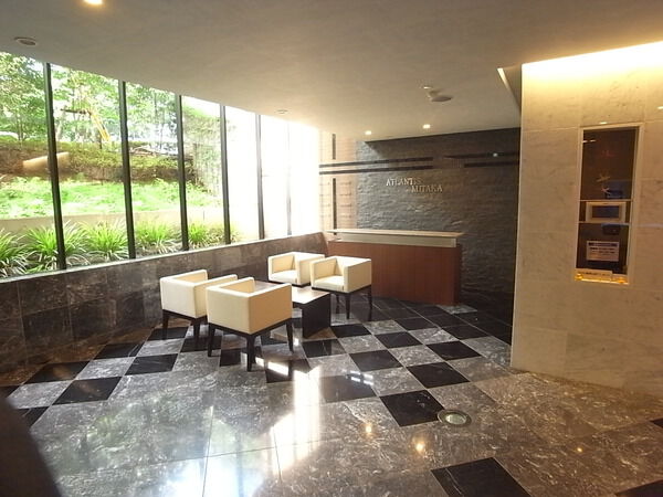 【アトランティス三鷹】エントランスホール 【アトランティス三鷹】エントランスホール