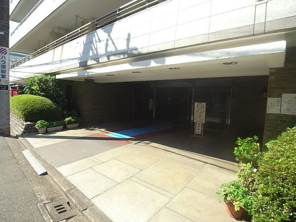 【シーアイマンション武蔵野】アプローチ