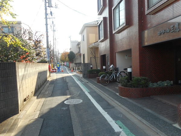 【セザール三鷹】前面道路