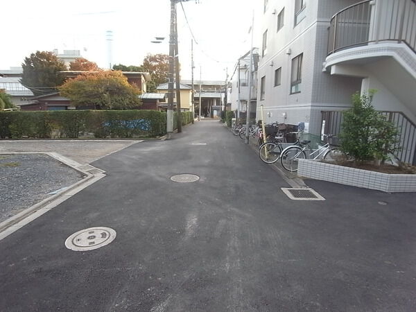 【センチュリー三鷹下連雀】前面道路