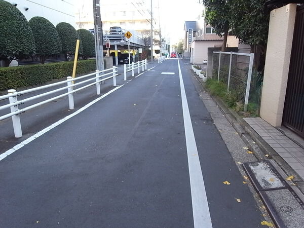 【チサンマンション武蔵野】前面道路