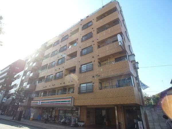 【トーカン三鷹マンション】外観写真