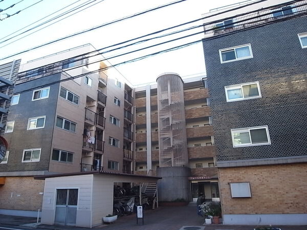 【ニューミタカマンション】外観写真