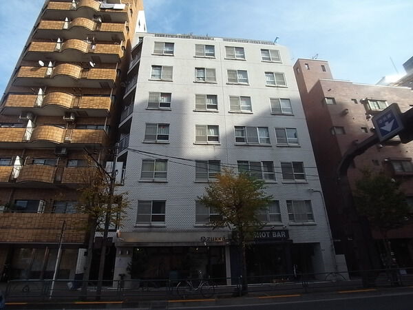 【ヤマキユニアス三鷹マンション】外観写真