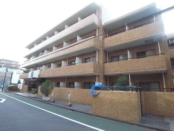 【ライオンズマンション三鷹第2】外観写真