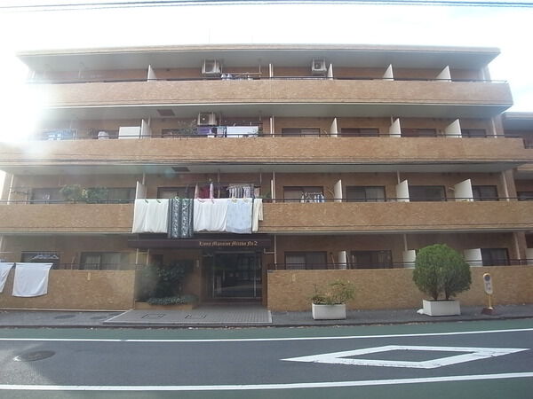 【ライオンズマンション三鷹第2】外観写真