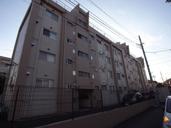 【産業住宅協会三鷹第4アパート】外観写真 【産業住宅協会三鷹第4アパート】外観写真