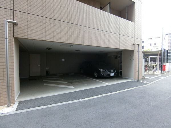 【スカイコート品川仙台坂】駐車場 【スカイコート品川仙台坂】駐車場