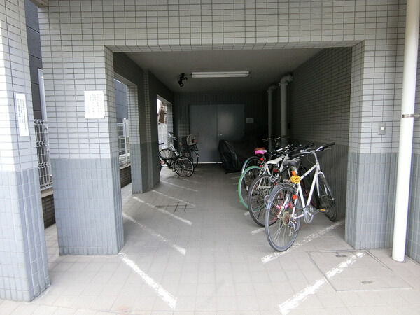 【ワールドパレス大井仙台坂】駐輪場