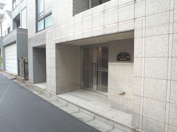 【ジョイフル一番館鶴見中央】エントランス 【ジョイフル一番館鶴見中央】エントランス