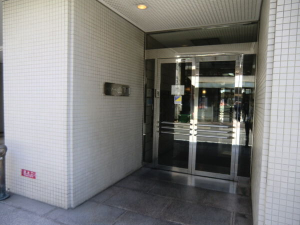 【エトワール山下】マンションエントランス前 【エトワール山下】マンションエントランス前