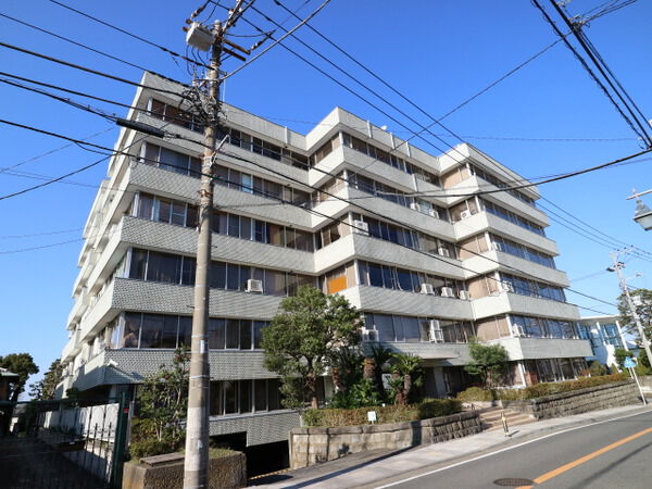 スターレッドプラザ