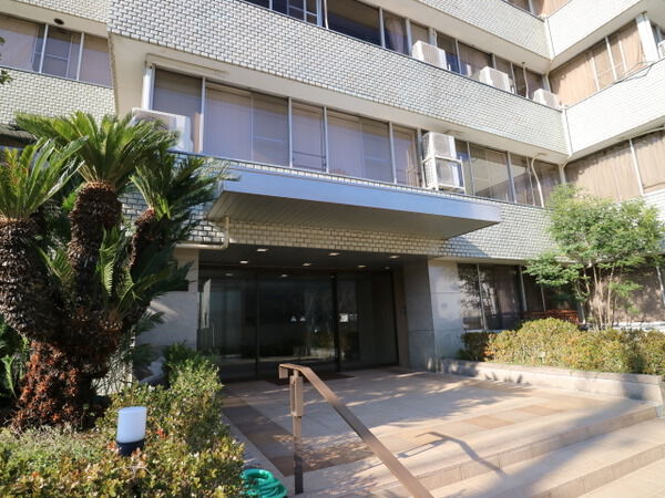 スターレッドプラザ