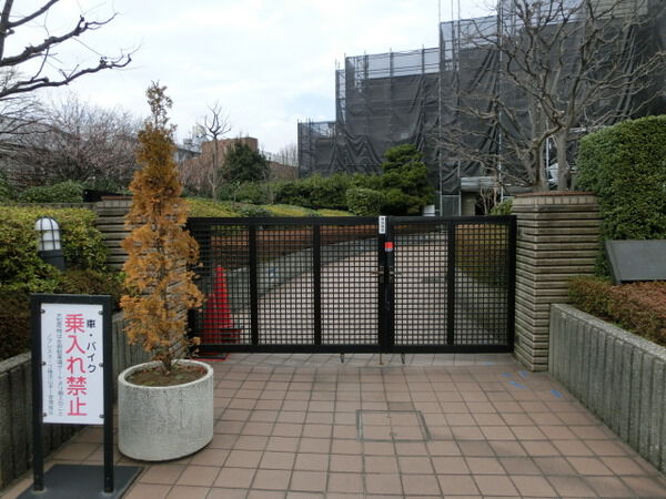 【ノブレスヌーブ横浜山手１‐】マンションエントランス