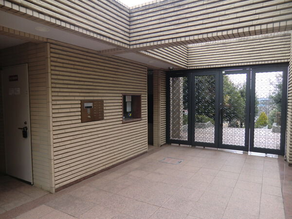 【ノブレスヌーブ横浜山手2】エントランス