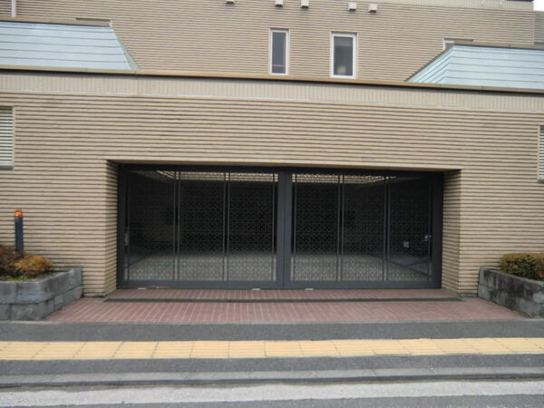 【ノブレスヌーブ横浜山手2】敷地内駐車場