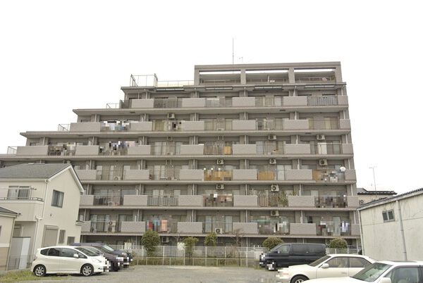 【ライオンズガーデン大宮】外観写真