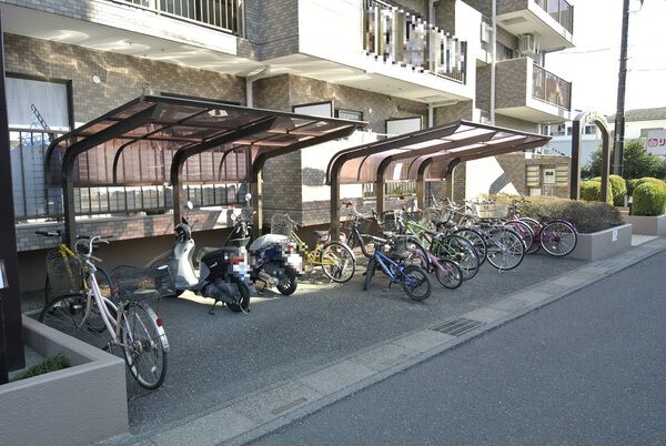 【ライオンズマンション大宮三橋一丁目】駐輪場 【ライオンズマンション大宮三橋一丁目】駐輪場