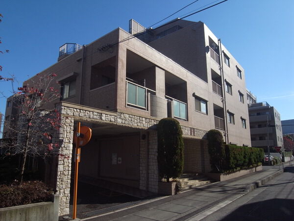 【ヴェルビュ南浦和弐番館】外観写真
