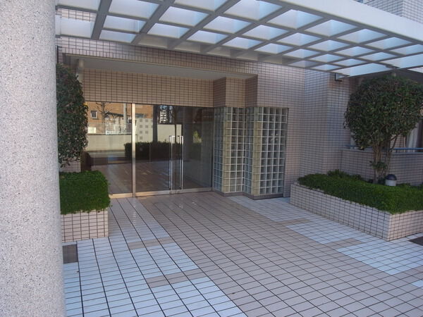 【南浦和ガーデンハウス】エントランス