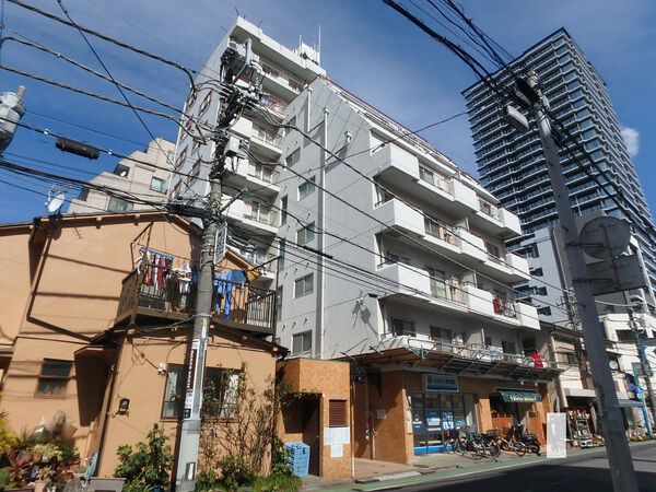 【ワコー蕨マンション】外観