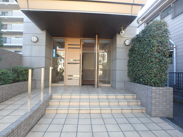 【オーベル川口青木町公園】エントランス