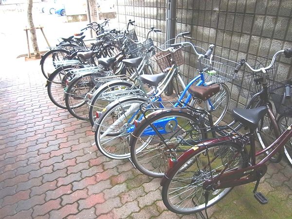 【クリオ西川口壱番館】駐輪場