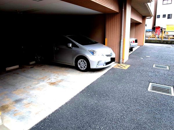 【サニーコート西川口】駐車場