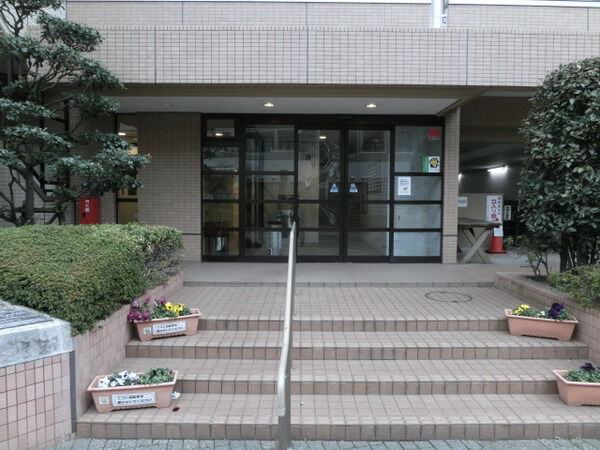 【新山下ベイシティ】エントランス