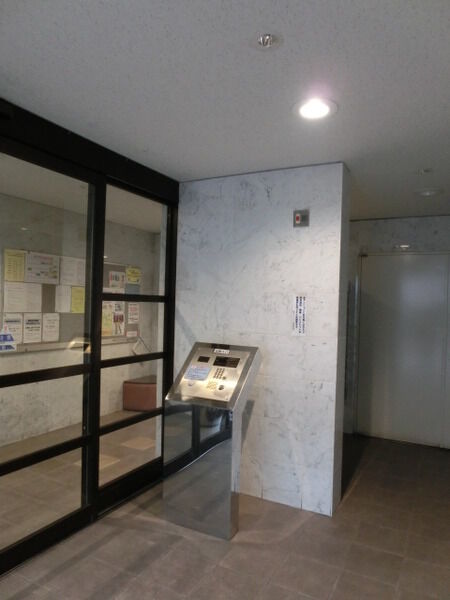 【新山下ベイシティ】エントランスホール