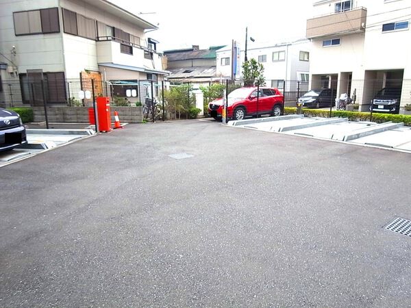 【ウィルローズ川口】駐車場