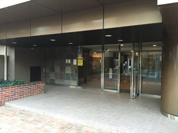 【コスモ川口朝日町】マンションエントランス
