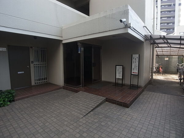 【コンド川口】エントランス