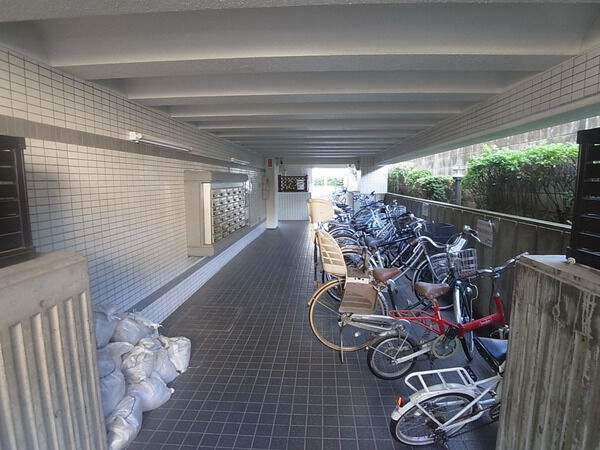 【パークサイド幸町】駐輪場