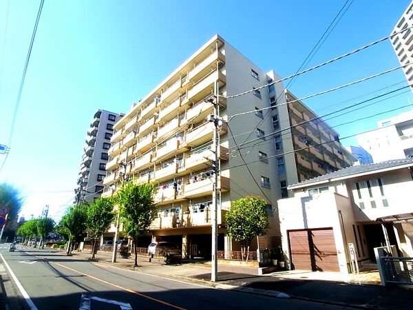 【ライオンズマンション川口第2】外観写真