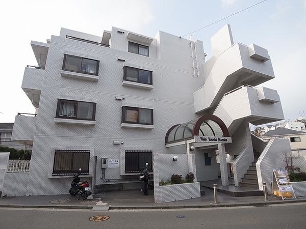 【ワコー洋光台マンション】マンション外観写真
