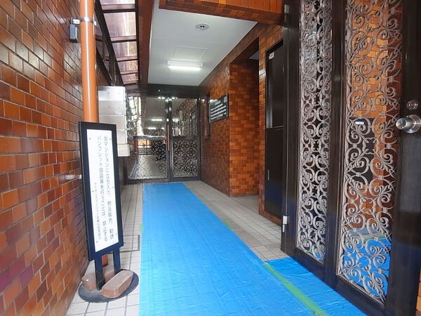 【ライオンズマンション本郷台】エントランス外観