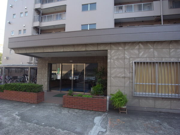 【ニックハイム新蒲田】エントランス付近