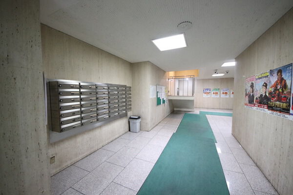 【メゾン蒲田】エントランス