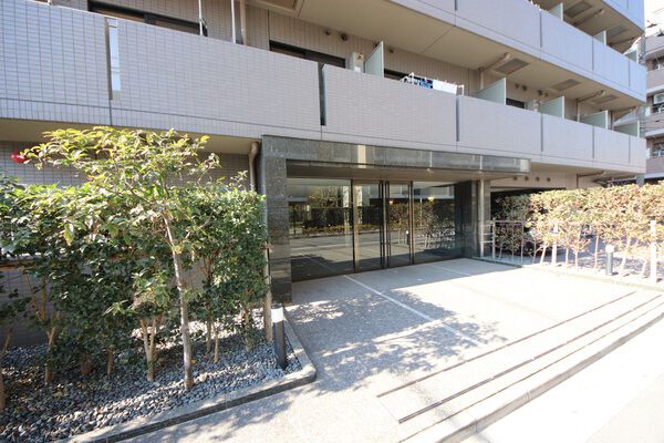 【ルーブル蒲田七番館】外エントランス 【ルーブル蒲田七番館】外エントランス