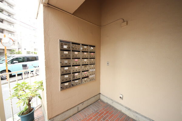 【ルナハイツ蒲田】集合ポスト