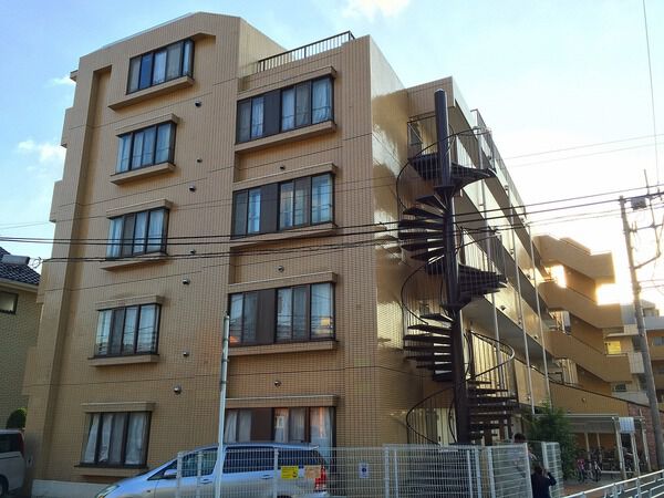 コーラル根岸 3枚目 コーラル根岸