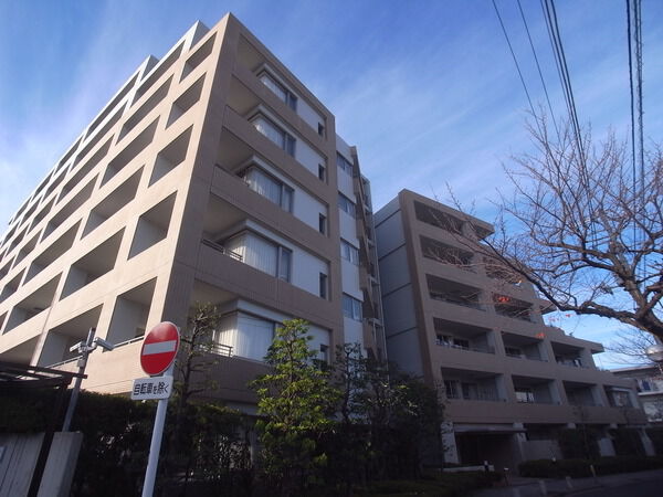 【アールヴェール亀有さくら通り】外観写真